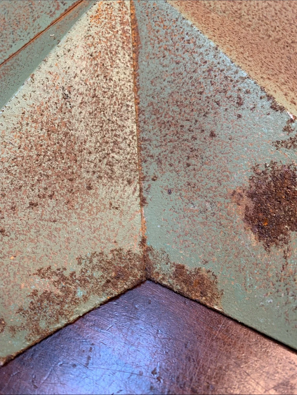Rusted Green Star decorative metal